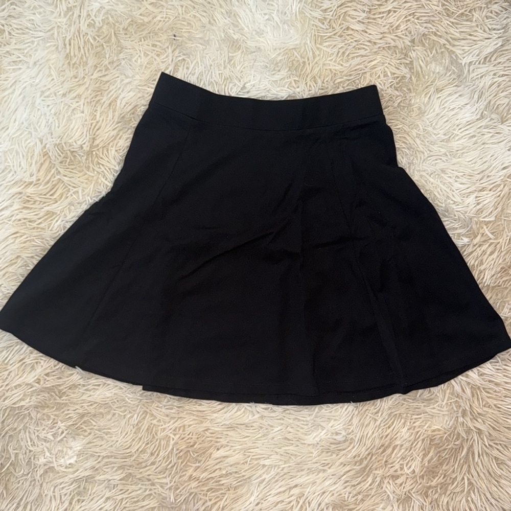 🆕 H&M Divided Classic Black Skater Skirt - S